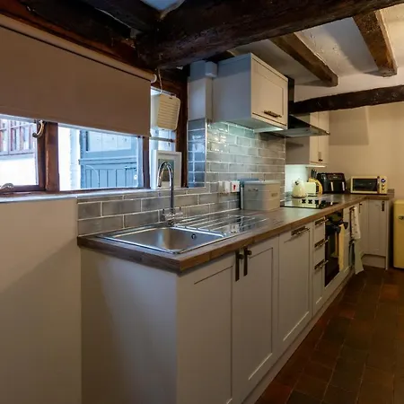 Bewdley River Cottage - Free Private Gated Parking For 2 Cars - River Front Location Exterior photo