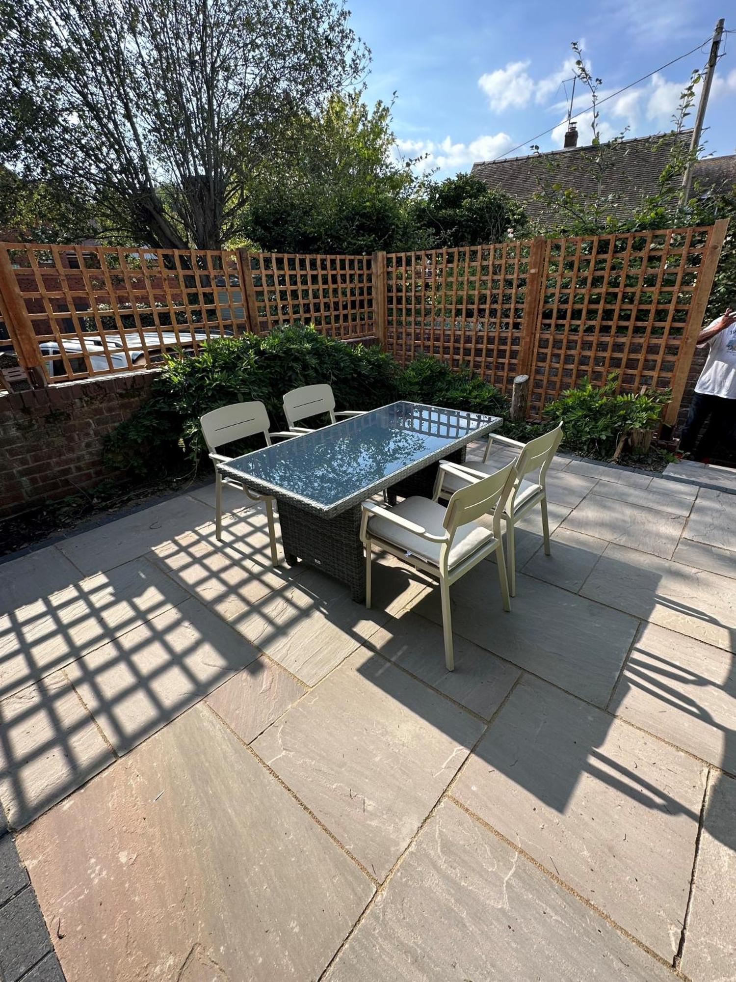 River - Free Private Gated Parking For 2 Cars - River Front Location Bewdley